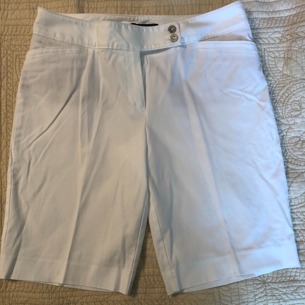 WHBM Slim Bermuda Short - Sz 10